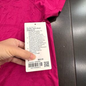 NWT Lululemon Swiftly Tech Short Sleeve 2.0 - size 6
